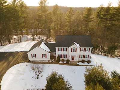 30 Wildbrook Dr Rutland, MA 01543