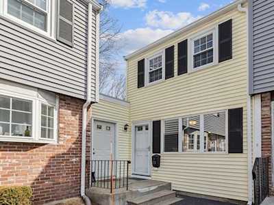 98 Cedar Street #10 Wakefield, MA 01880