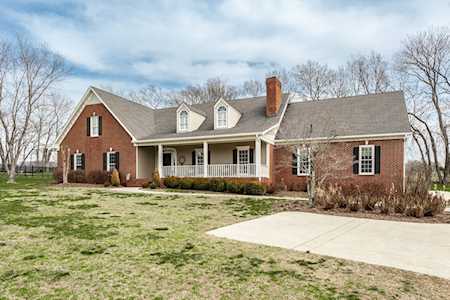 1018 Cross Bow Dr Hendersonville, TN 37075