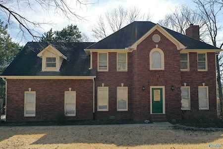 1310 SE Hiwan Trail Huntsville, AL 35802
