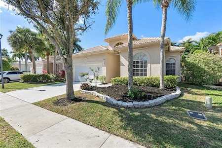 3341 NW 70th Ave Margate, FL 33063