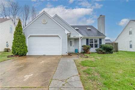 2029 Bloomsbury Cres Virginia Beach, VA 23454