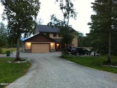 2620 S Donovan Way Wasilla, AK 99654