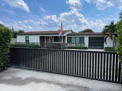 2940 Cherokee Road Palm Springs, FL 33406