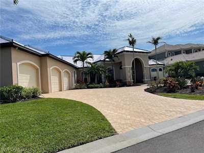5858 Harbour Preserve Circle Cape Coral, FL 33914