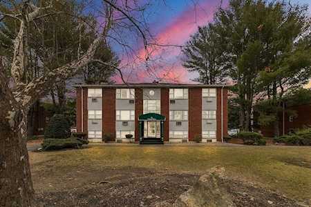 B4 Colonial Dr #7 Andover, MA 01810