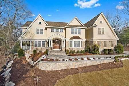 25 Holly Cir Weston, MA 02493