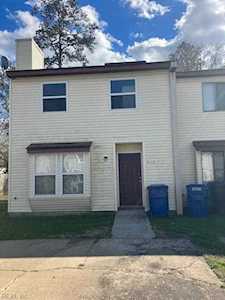 410 Hill Meadow Dr Virginia Beach, VA 23454