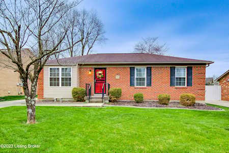 6110 Lynnchester Dr Louisville, KY 40219