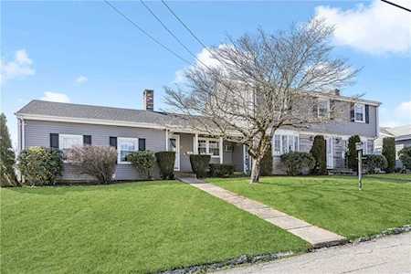 103 Plymouth St East Providence, RI 02914