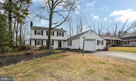 567 Tarrington Rd Cherry Hill, NJ 08034