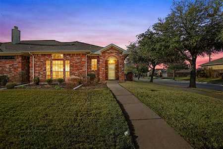 2002 Poinsettia Boulevard Denton, TX 76208