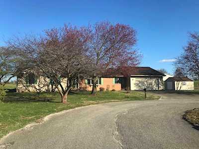 8 Montclair Court Vincennes, IN 47591