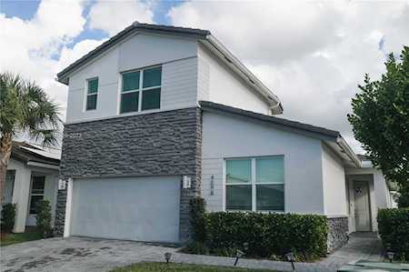 4098 Rosa Dr Deerfield Beach, FL 33064
