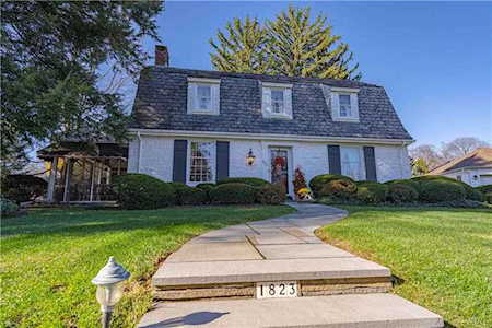 1823 Cloverleaf St Bethlehem, PA 18017