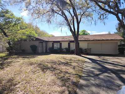 10408 N 62nd St Temple Terrace, FL 33617