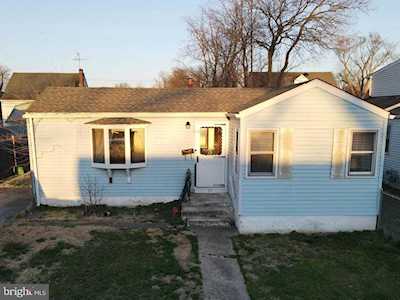 20 Roosevelt Ave Mount Ephraim, NJ 08059