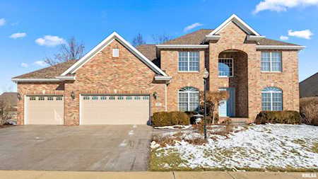 5807 W Eaglecreek Dr Peoria, IL 61615