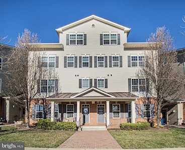 23241 Observation Dr #2223 Clarksburg, MD 20871