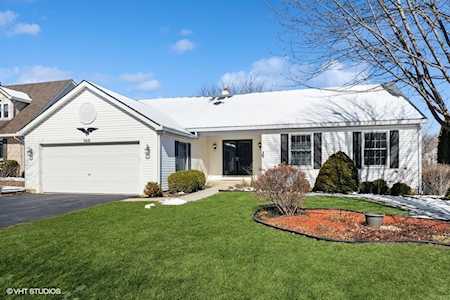 560 Majestic Dr Algonquin, IL 60102