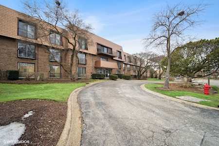 4000 Dundee Rd #201C Northbrook, IL 60062