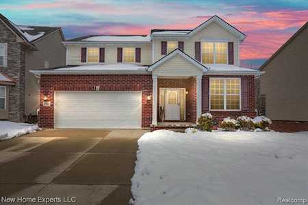 27363 Victoria Rd Novi, MI 48374