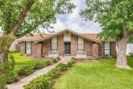 1802 Red Oak Lane Carrollton, TX 75007