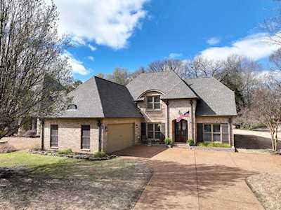 12133 S Shady Tree Ln Arlington, TN 38002