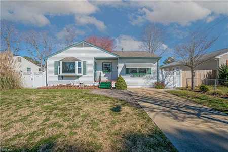 808 Headrow Terrace Hampton, VA 23666