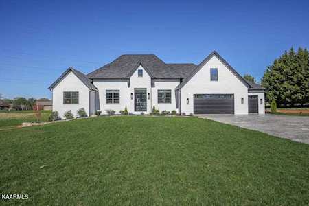 3061 S Hampton Way Maryville, TN 37803