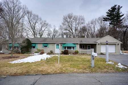 40 Elizabeth Rd Billerica, MA 01821