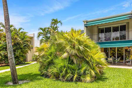 386 Golfview Road #F North Palm Beach, FL 33408