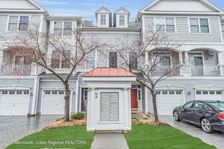 88 Golden Eye Ln Port Monmouth, NJ 07758
