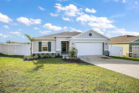 2310 Gladiolus Ln Mascotte, FL 34753