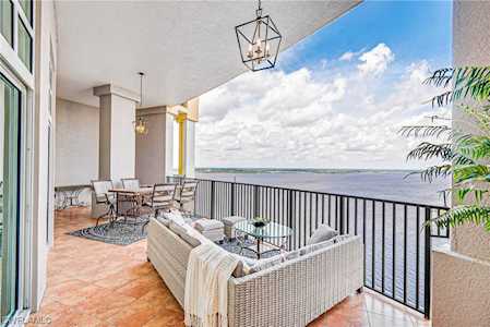 2797 1st St #2105 Fort Myers, FL 33916