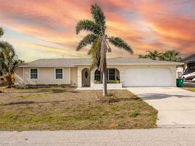 127 Peckham St SW Port Charlotte, FL 33952