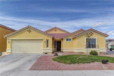 6621 Night Owl Bluff Ave North Las Vegas, NV 89084