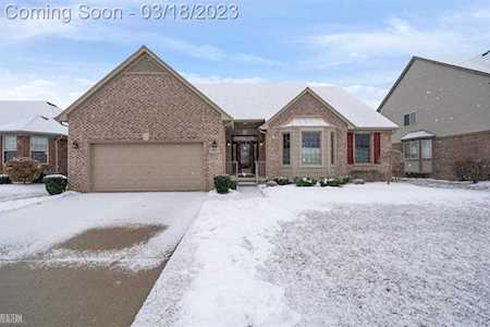 17812 Goldeneye Clinton Twp, MI 48038