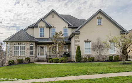 1005 Fossil Creek Cir Louisville, KY 40245