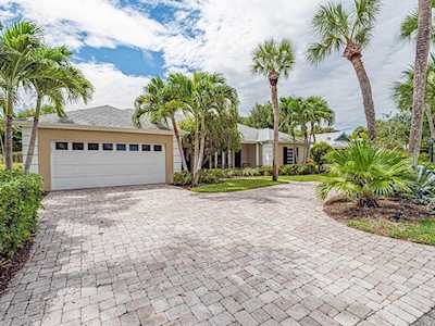 1425 Treasure Cove Ln Vero Beach, FL 32963