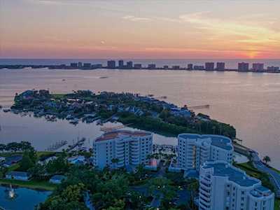 1 Seaside Ln #203 Belleair, FL 33756