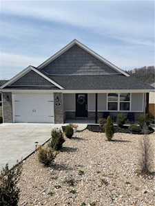 89 Woodsdale Dr Holiday Island, AR 72631