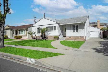 2943 Candlewood St Lakewood, CA 90712