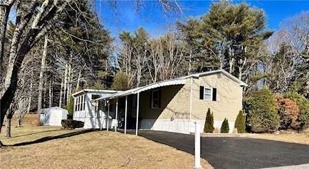 117 Sherwood Valley Ln Coventry, RI 02816