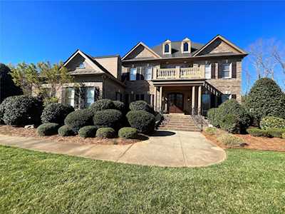 4004 Quintessa Dr Matthews, NC 28104