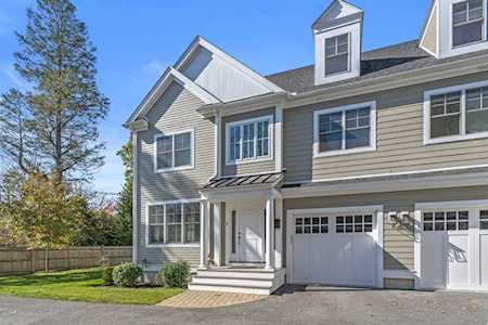5 Curve St #5 Wellesley, MA 02482