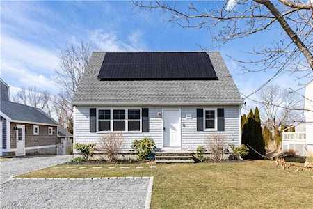 180 Center Ave Middletown, RI 02842