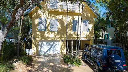 211 Elsa Road Jupiter, FL 33477
