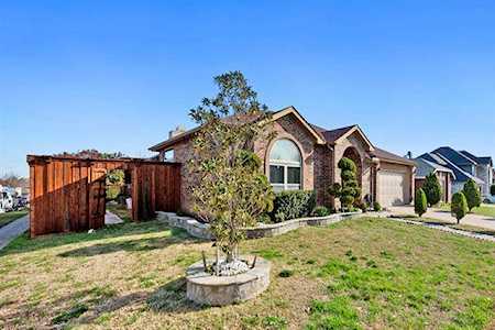 1601 Barclay Drive Arlington, TX 76018