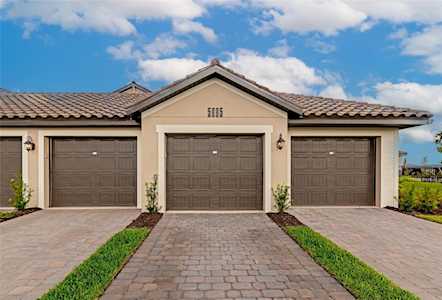 5695 Palmer CIRCLE #106 Bradenton, FL 34211